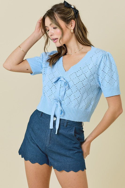 HIGH WAISTED DENIM SHORTS WITH SCALLOPED EDGE