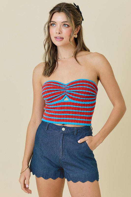 HIGH WAISTED DENIM SHORTS WITH SCALLOPED EDGE