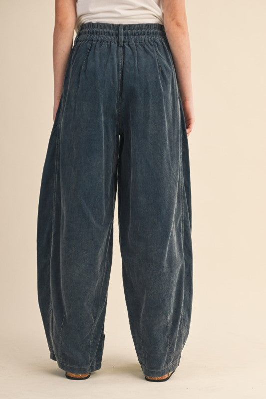 Corduroy Pleated Barrel Pants