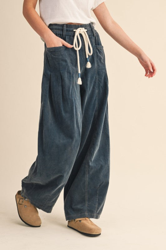 Corduroy Pleated Barrel Pants
