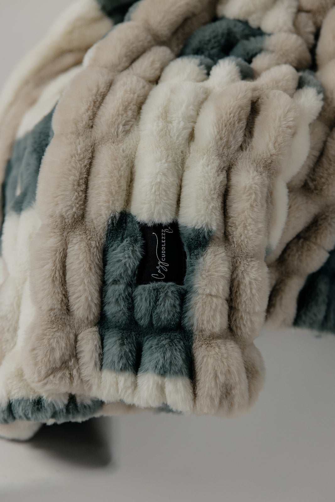 Cozy Cuddelzzz Blankets